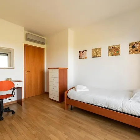 Rogoredo Apt With Terrace! *